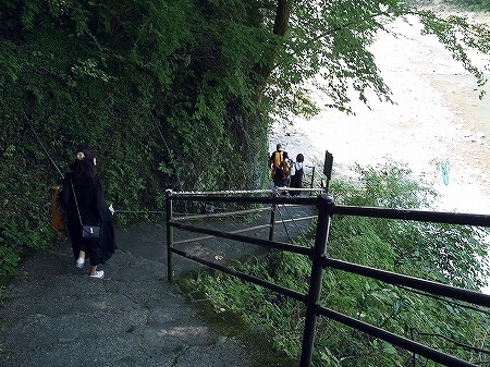 鬼怒川温泉でライン下り　行き方　料金　所要時間　乗り場　場所　値段　鬼怒川温泉旅行記　ブログ