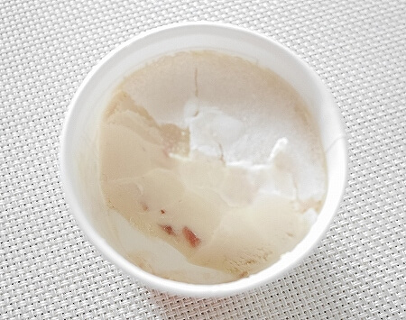 おすすめ高級アイス　木次乳業　VANAGA　バナガアイスクリーム　ブログ　口コミ　感想　レビュー　味　ストロベリー　いちご