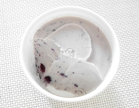 おすすめ高級アイス　木次乳業　VANAGA　バナガアイスクリーム　ブログ　口コミ　感想　レビュー　味　ブルーベリー
