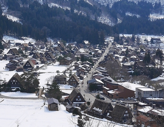 白川郷　ブログ　旅行記　感想　口コミ　レビュー　2月　3月　荻町城跡展望台　おすすめ写真スポット　フォトスポット　行き方　景色　眺め　違い