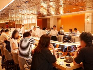 表参道　廻転鮨 銀座おのでら 本店　高級店の回転寿司　ブログ　口コミ　感想　レビュー　店内写真　ランチ　混み具合　混雑　休日