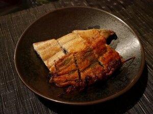 おすすめのうなぎお取り寄せ「びわ湖の幸 魚三」のうなぎ焼き、白焼き、肝焼き、しぐれ煮