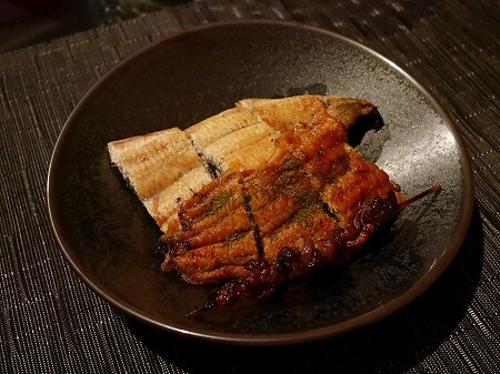 おすすめのうなぎお取り寄せ「びわ湖の幸 魚三」のうなぎ焼き、白焼き、肝焼き