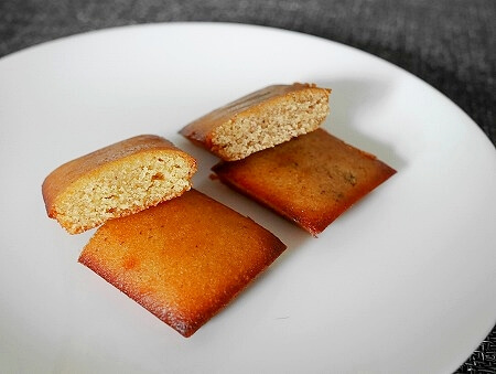 「BONBONS DE K」のフィナンシェ（チャイとトリュフ味）