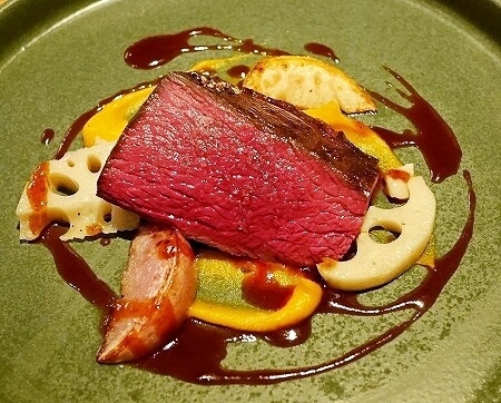 新富町のジビエレストラン「ビストロ ハマイフ」の北海道産エゾ鹿もも肉の藁焼き