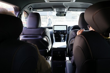 鬼怒川金谷ホテルの送迎車の車内