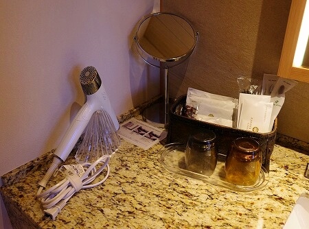 「鬼怒川金谷ホテル」宿泊記、グレードアップ和洋室のリファのドライヤー