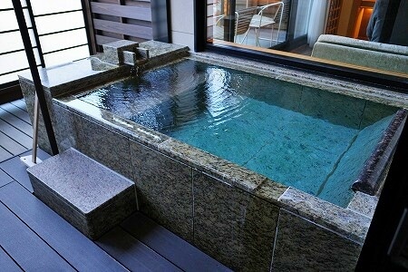 「鬼怒川金谷ホテル」宿泊記、グレードアップ和洋室の露天風呂