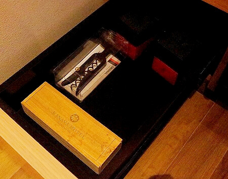 「鬼怒川金谷ホテル」宿泊記、グレードアップ和洋室のワインオープナー