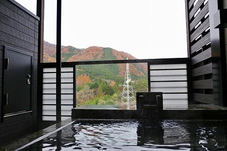 「鬼怒川金谷ホテル」宿泊記、グレードアップ和洋室の露天風呂からの眺め・景色