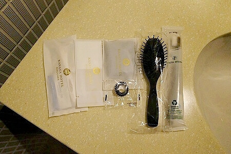 鬼怒川金谷ホテル宿泊記、スタンダード和洋室のアメニティ