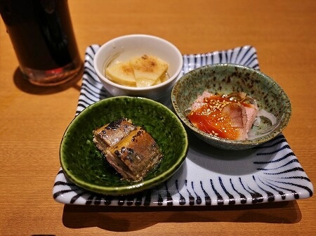 「出汁しゃぶおばんざい おかか 東京」の黒豚おまかせコースのおばんざい３種盛り合わせ