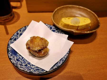 「出汁しゃぶおばんざい おかか 東京」の黒豚おまかせコースのおかか衣の鶏唐揚げとおかかの出汁巻き玉子